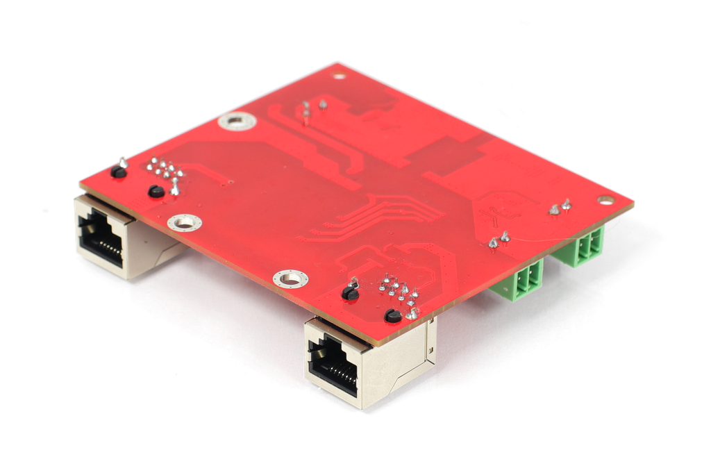 Aktiivinen jakaja, täysi PoE ja tietosuoja. IEEE802.3at:n mukainen.