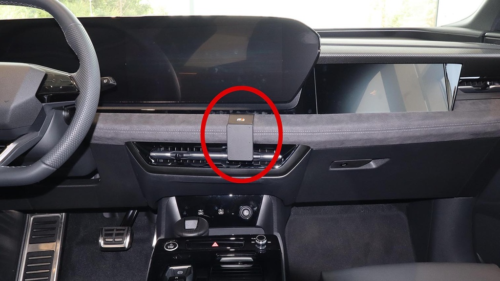 ProClip autokoht kiinnike keskelle Audi Q6 2025-2026