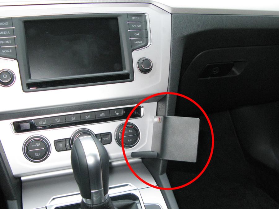Brodit 855069 ProClip angled mount kes Volkswagen Passat 15-20