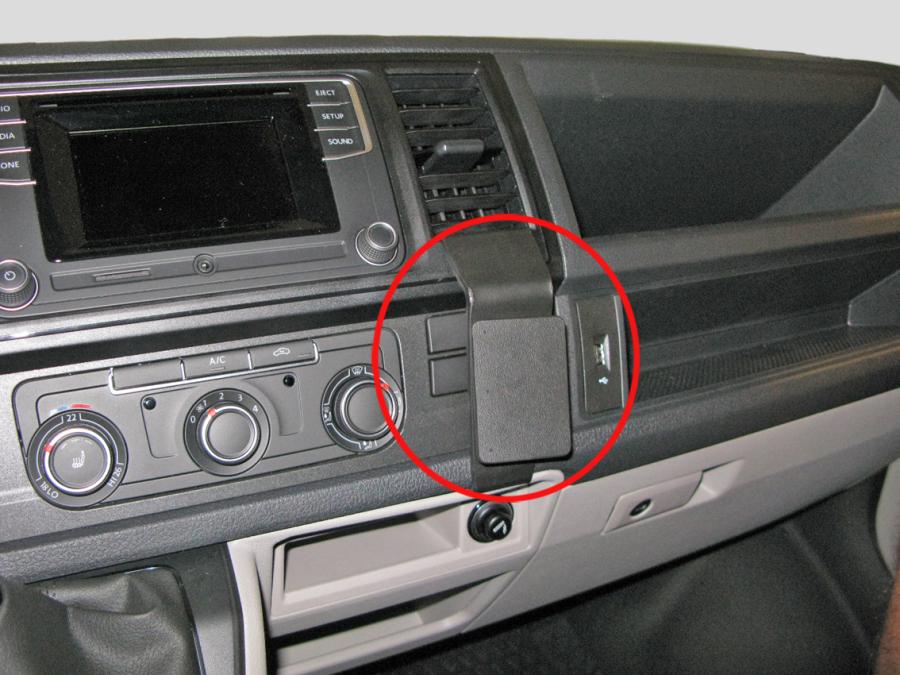 Autokohtainen kiinnitysalusta Volkswagen T6 Transporter/Pickup 2016–2020, kulmakiinnitys – Brodit ProClip