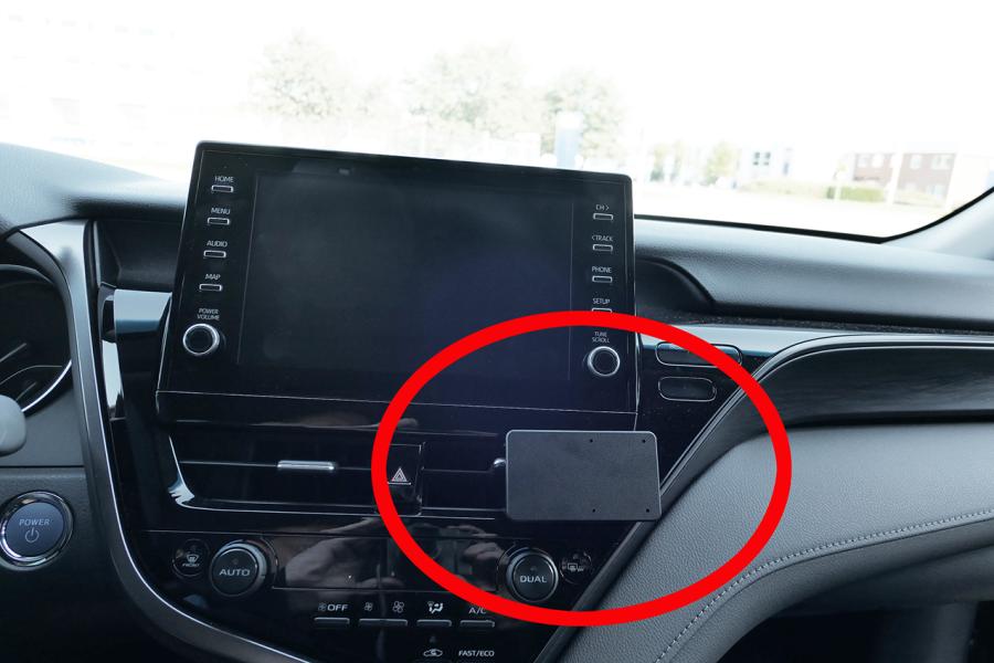 Vehicle-specific mount for Toyota Camry 2022, on console – Brodit ProClip