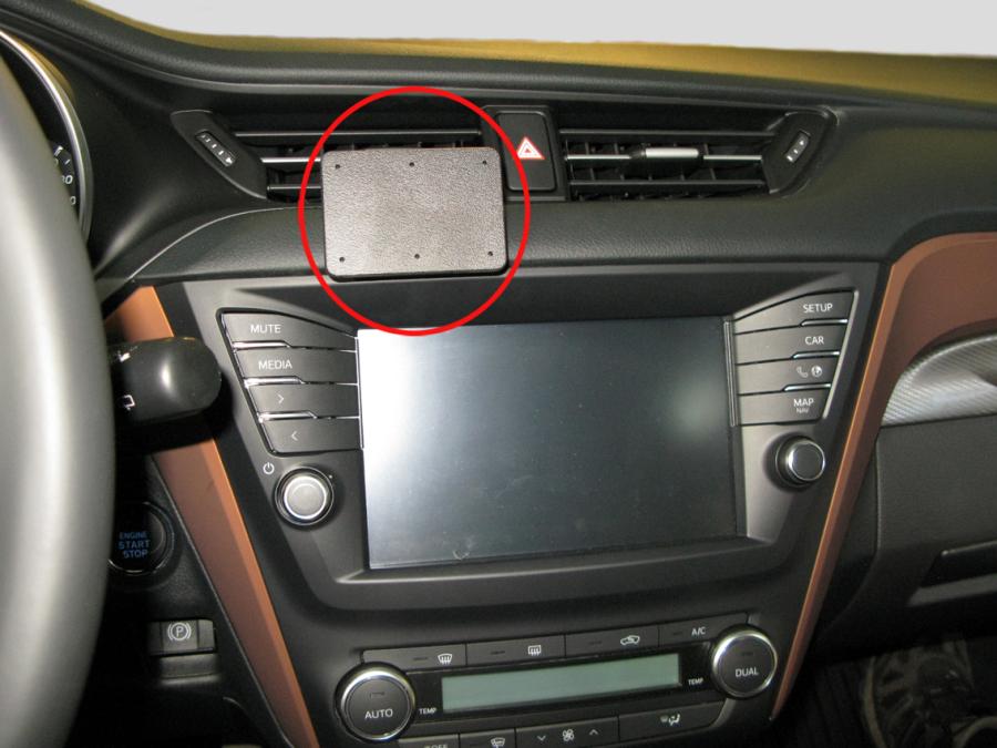 Brodit 855239 ProClip mittfäste Toyota Avensis 16-17