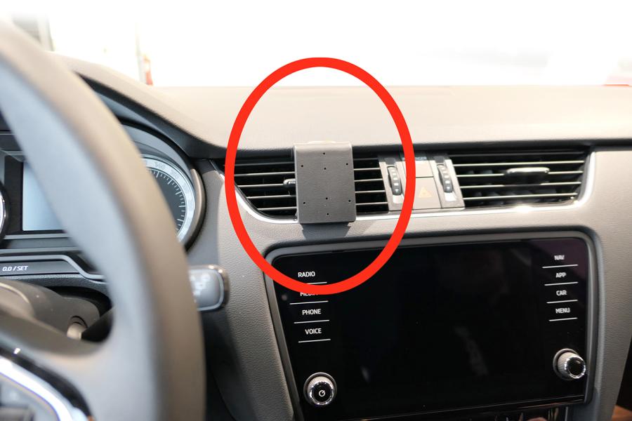 Brodit 855485 ProClip mittfäste Skoda Octavia III 18-20