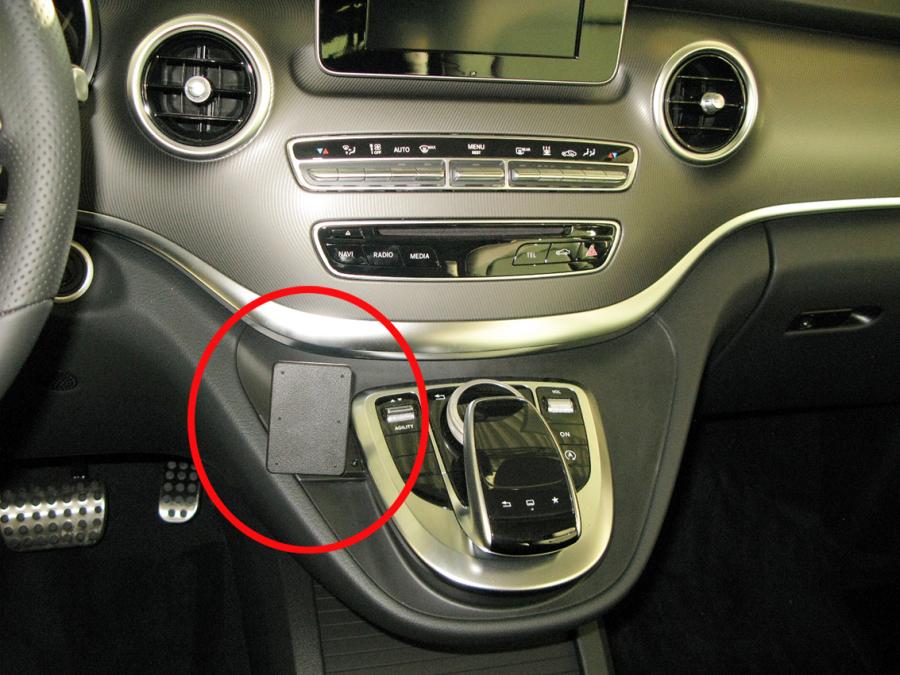 Autokohtainen kiinnitysalusta Mercedes-Benz V-Class 2016–2017, keskelle – Brodit ProClip