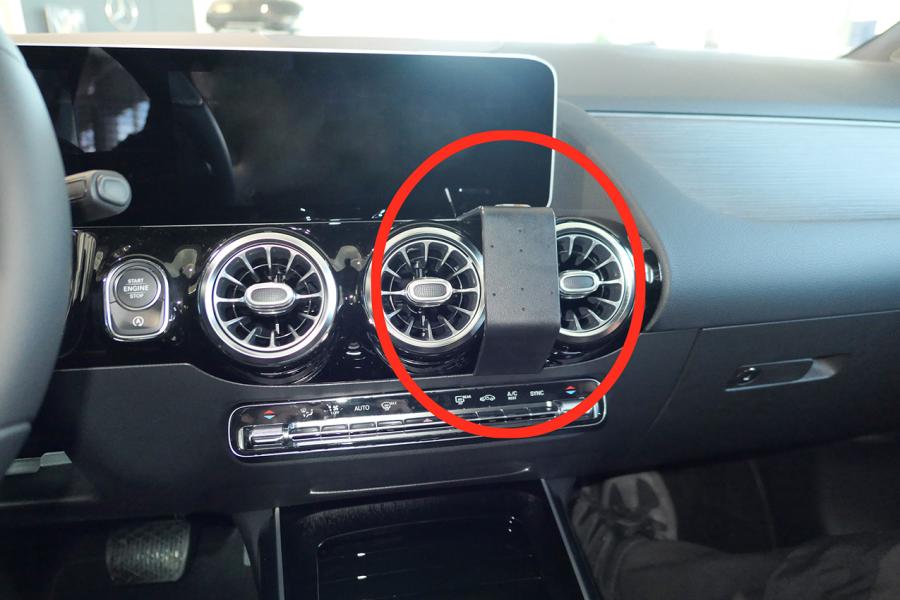 Autokohtainen kiinnitysalusta Mercedes-Benz B-Class 2019–2027, keskelle – Brodit ProClip