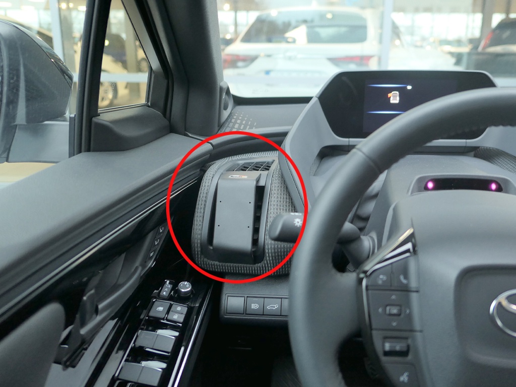 ProClip autokoht kiin vas Toyota bZ4X 23-25 Subaru Solterr 23-26