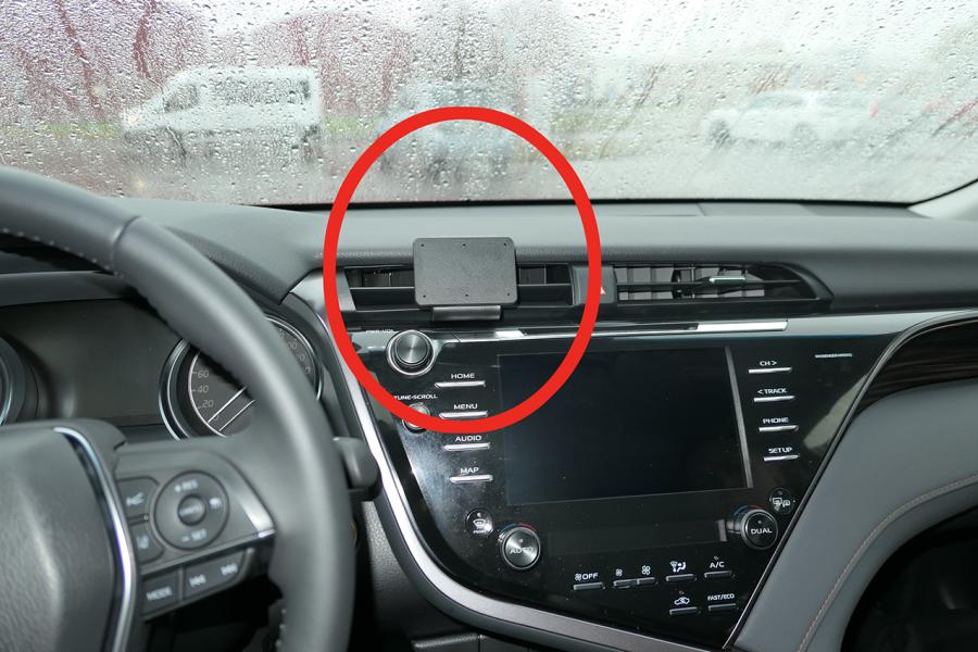 Brodit 855558 ProClip center mount Toyota Camry 19-20