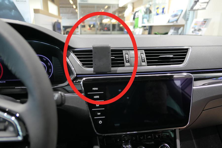 Brodit 855554 ProClip mittfäste Skoda Superb 20-23