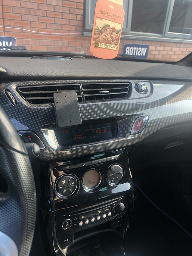 Brodit 854453 ProClip center mount Citroen C3/DS3 10-16