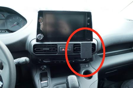 Brodit 855484 ProClip center mount 19-21 Berlingo Combo Partner Proace
