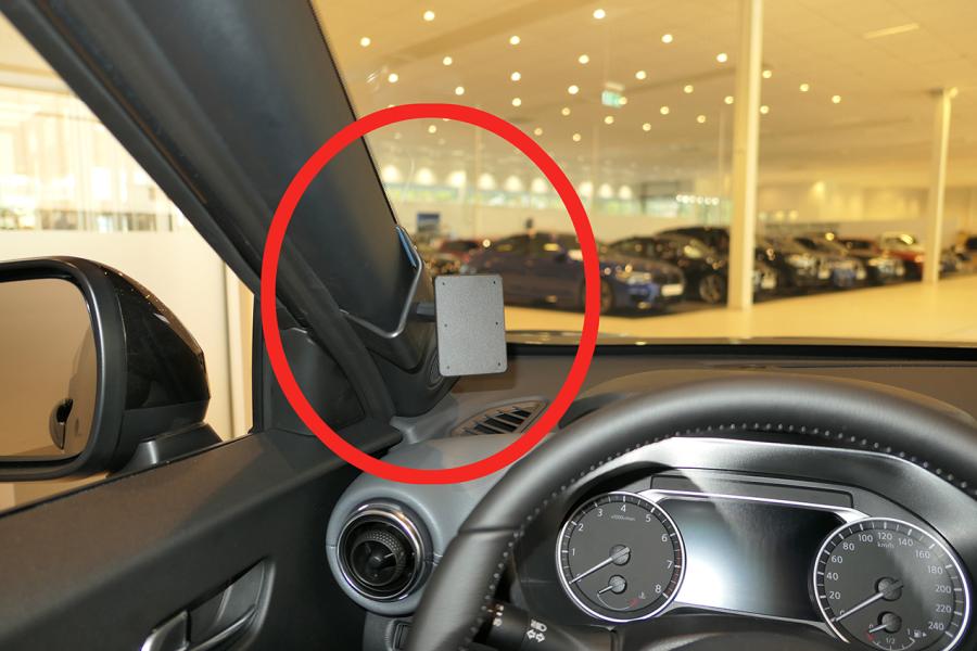 Brodit 805601 Modellanpassat fordonsfäste fäste A-stolpsfäste vänsterfäste Nissan Juke 20