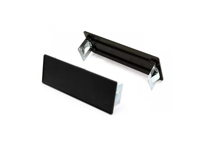 Blanking plate for 1-DIN radio aperture with metal clips