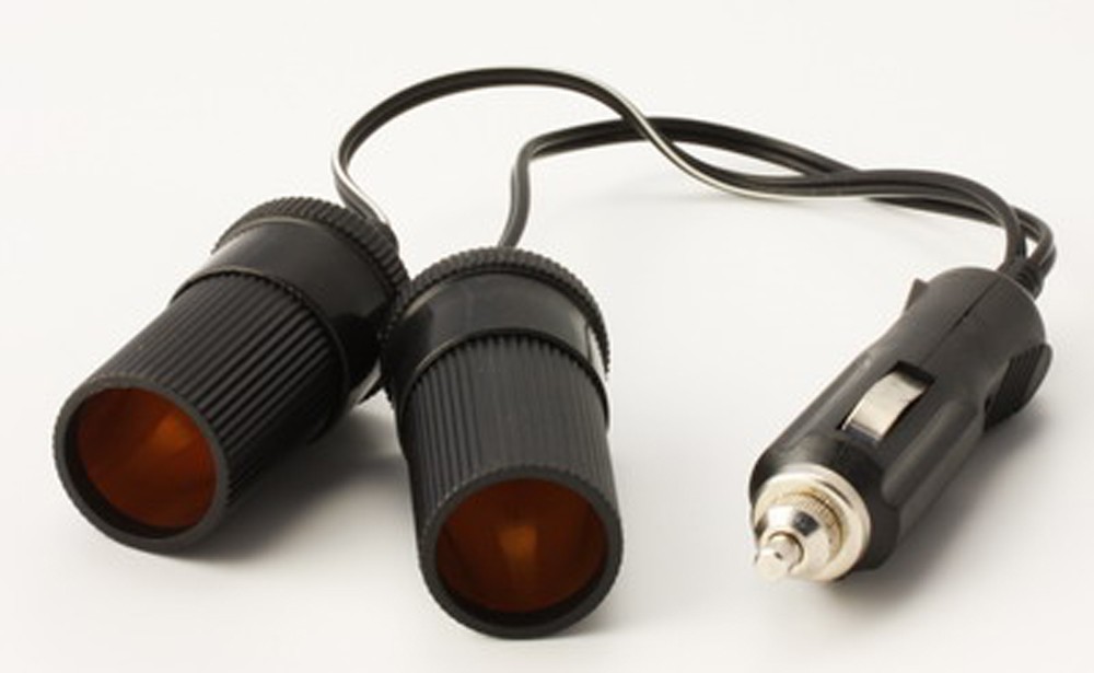 Cigarette lighter socket splitter, 1-to-2