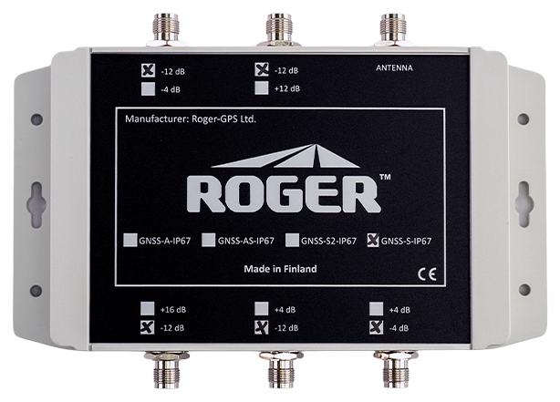 Roger GNSS-haaroitin 1-to-5 (−4 dB ×1, −12 dB ×4), TNC-naaras, IP67