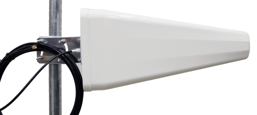 GSM/4G/5G/WiFi/LTE-suunta-antenni 11 dBi koteloitu 698-3800 MHz 10 m SMA-uros LMR200