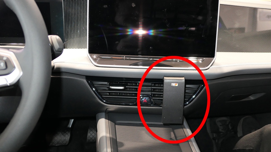 ProClip autokoht kiinnike kesk   VW Passat 24-26