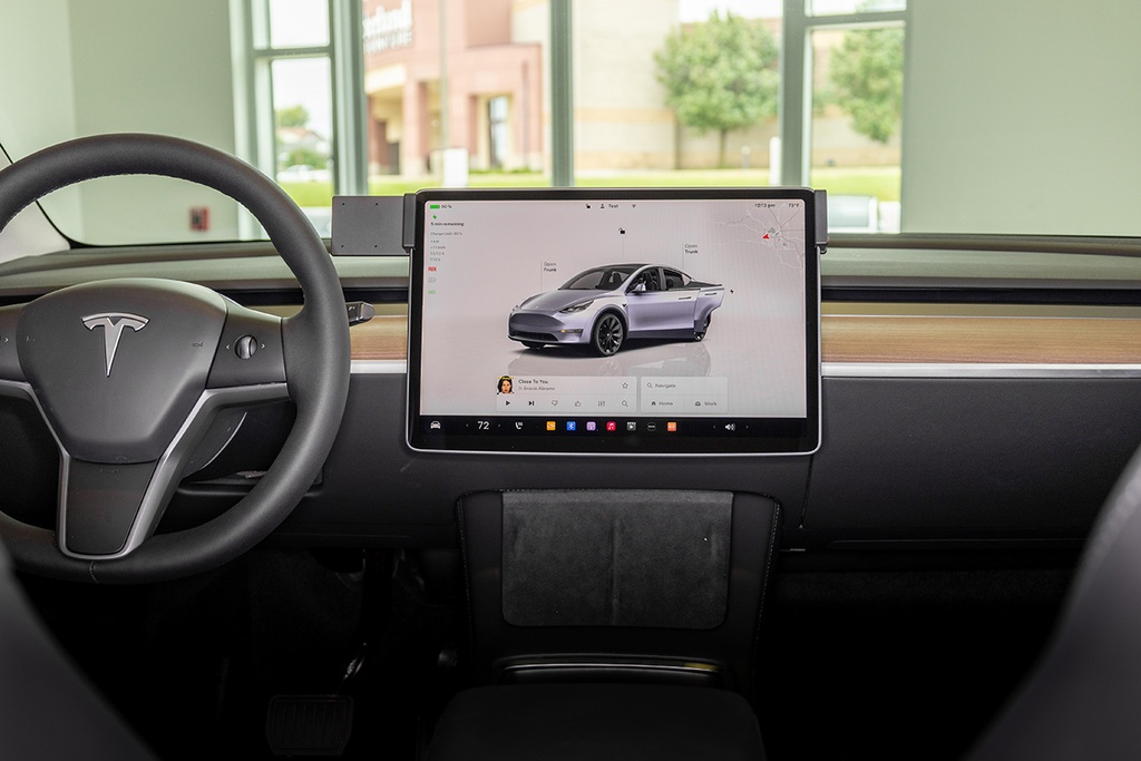 Brodit 856037 ProClip mittfäste Tesla Model 3 2018-2024½