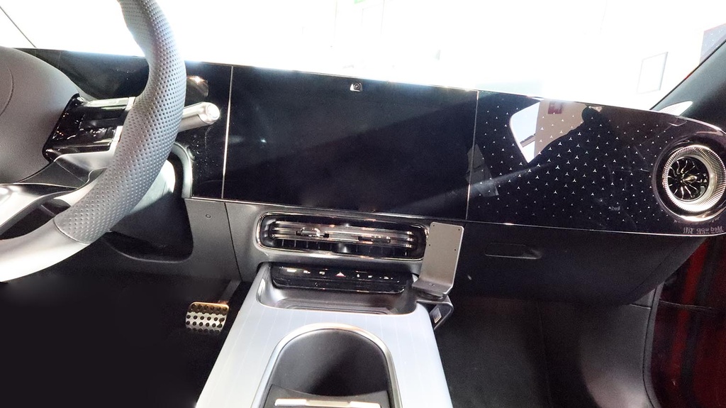 ProClip autokoht konsoli oik Mercedes Benz CLA-class 2026->