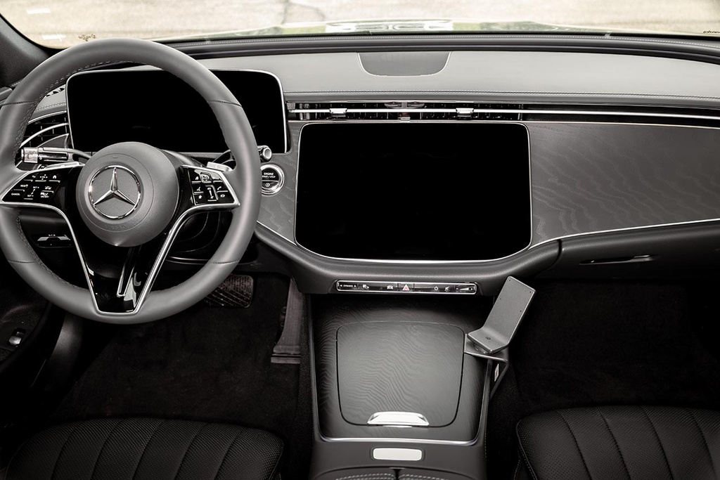 ProClip autokohtainen kiinnike konsoliin Mercedes Benz E-class SW Sedan 2024-2026