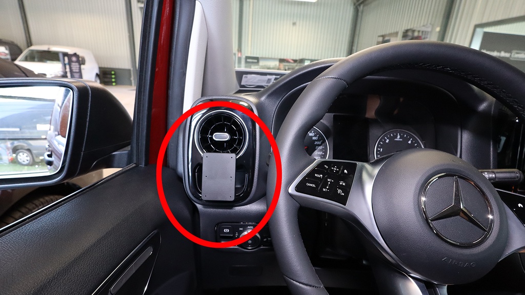 ProClip autokohtainen kiinnike vasen Mercedes Benz Vito 2024-2026